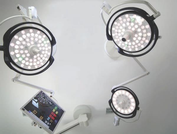 đèn tiểu phẫu 1