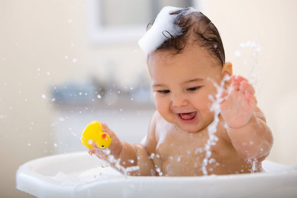 Bồn tắm c&oacute; chức năng hỗ trợ nhiệt độ