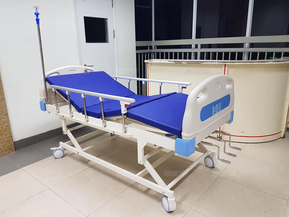 Xu hướng ph&aacute;t triển của giường bệnh 3 tay quay