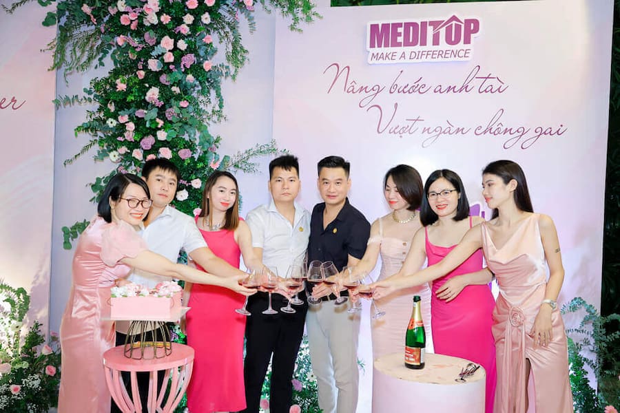 Ph&aacute;t biểu mở đầu buổi lễ &ocirc;ng Trần Thế Th&agrave;nh