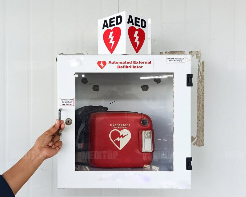 Lợi ích sức khỏe và cộng đồng của máy sốc điện cầm tay