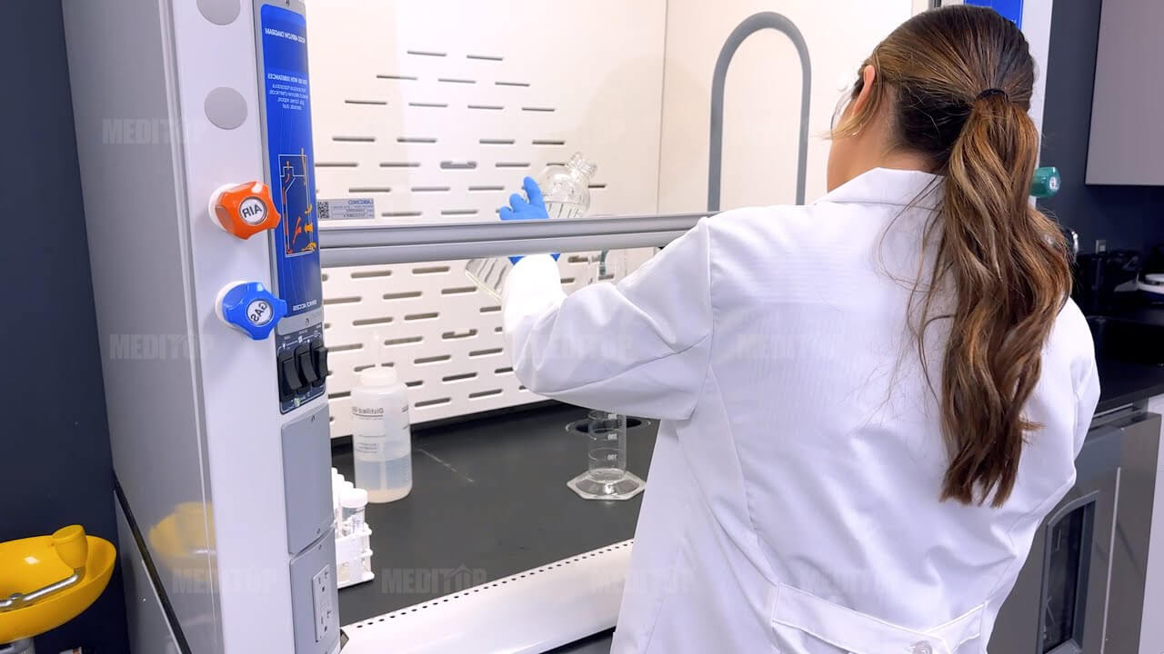 Cách sử dụng tủ hút khí độc