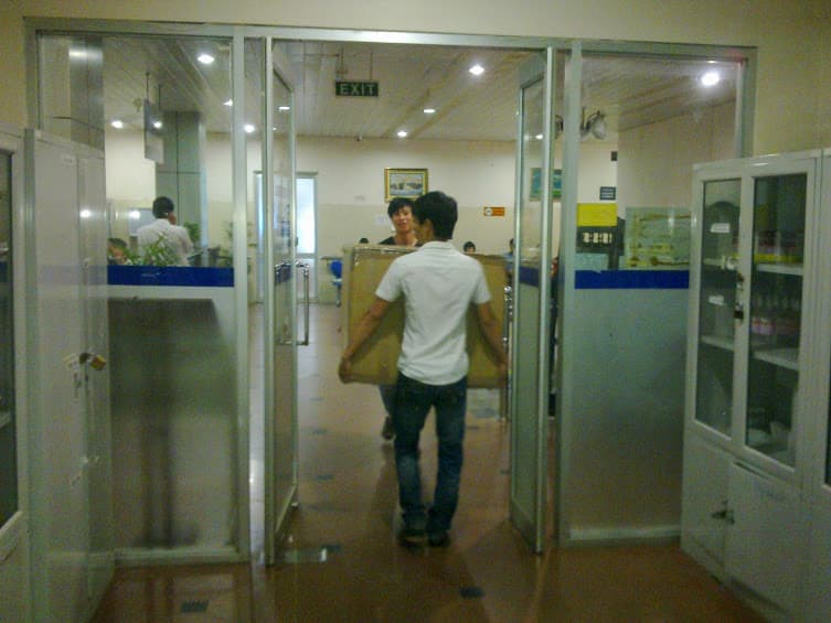 bồn rửa tay phòng mổ Y Hà Nội