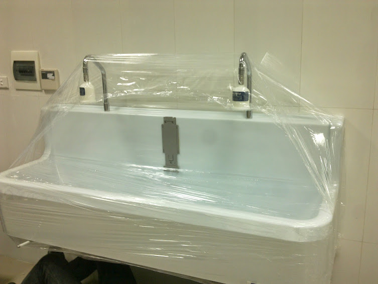 bồn rửa tay phòng mổ