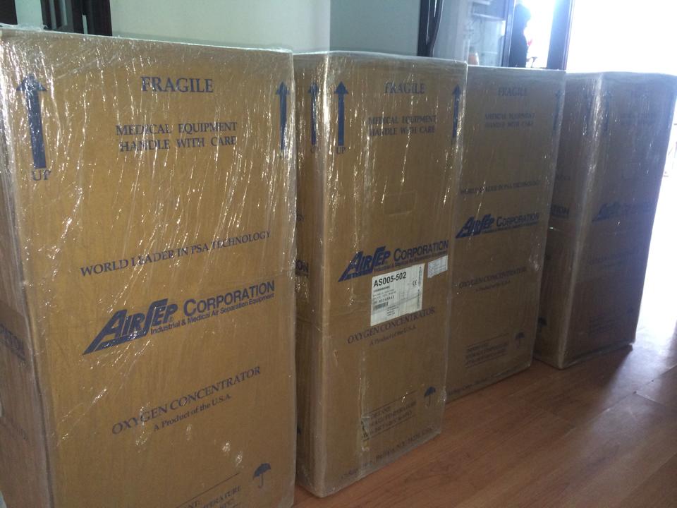 Giao m&aacute;y tạo oxi di động cho tỉnh Sơn La 01