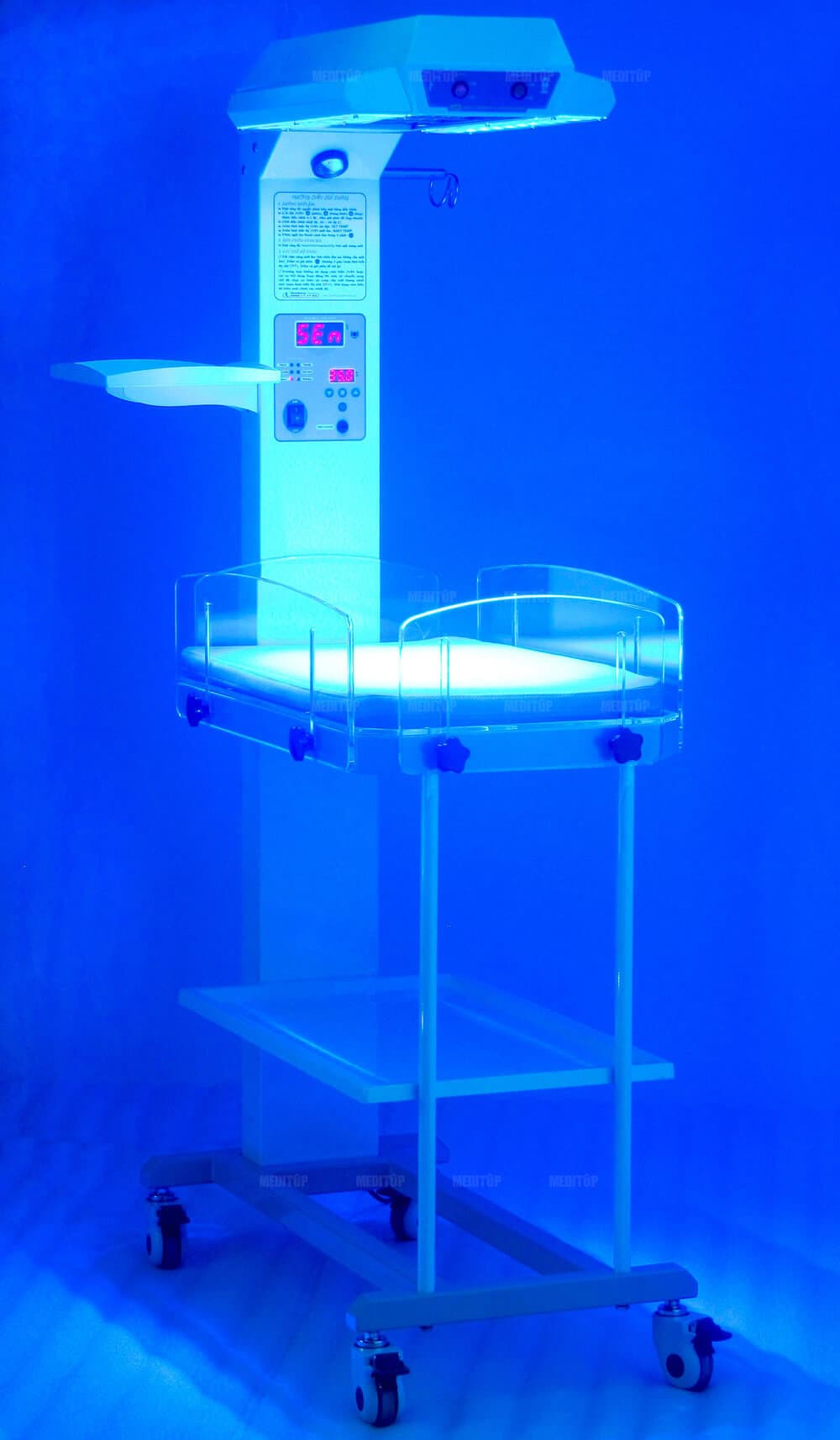 Giường sưởi sơ sinh so với c&aacute;c phương ph&aacute;p kh&aacute;c