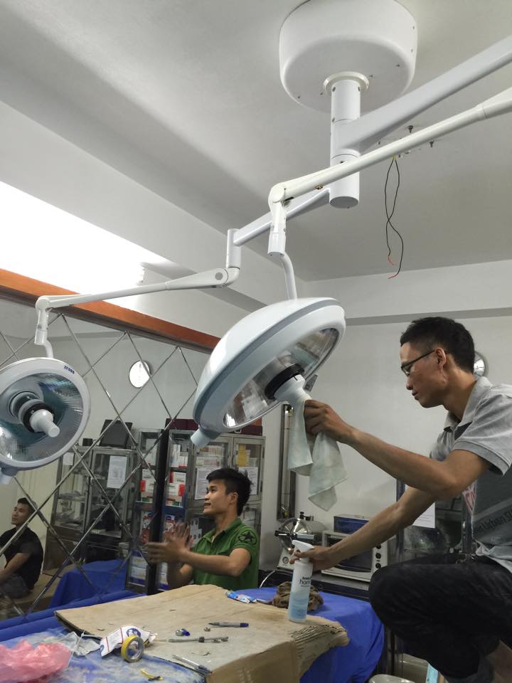 Lắp trang thiết bị ph&ograve;ng mổ tại Thẩm mỹ Mika Vũ Th&aacute;i 05