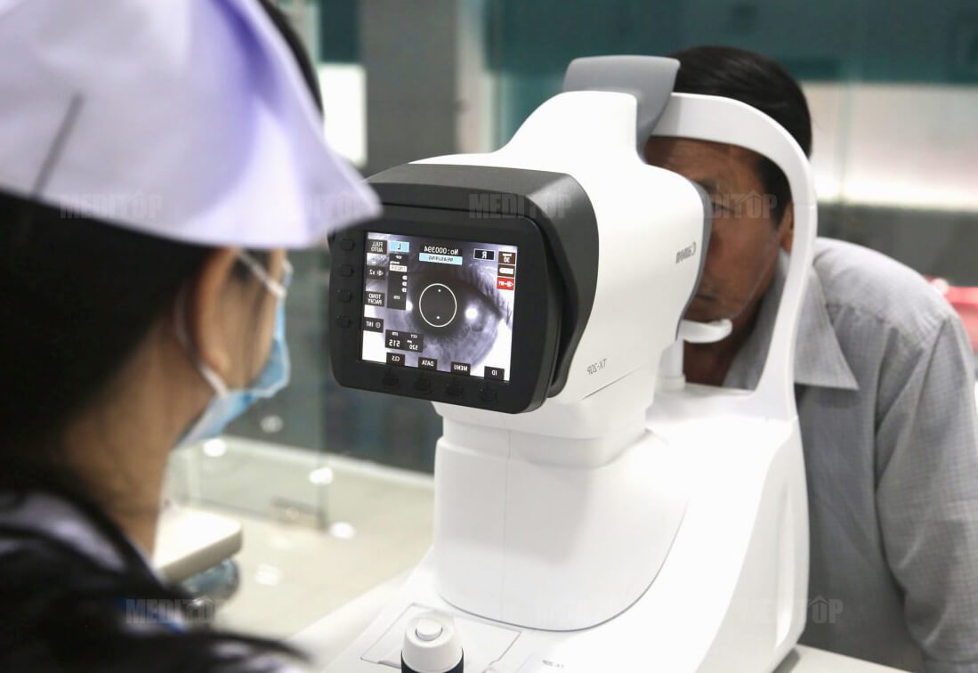  Ứng dụng thiết bị nh&atilde;n khoa tại ph&ograve;ng kh&aacute;m mắt tư nh&acirc;n