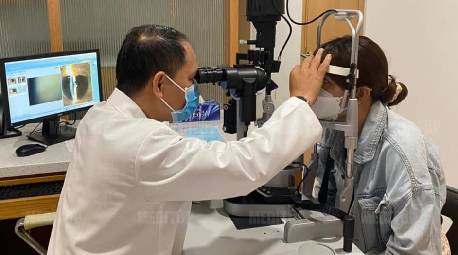 Ứng dụng thiết bị nh&atilde;n khoa trong điều trị v&agrave; phục hồi chức năng mắt