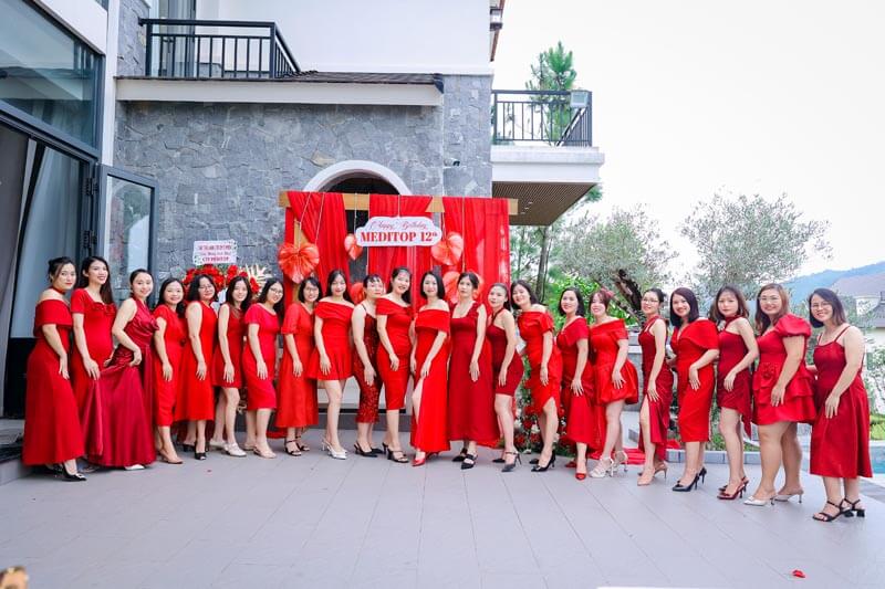 Cán bộ nhân viên nữ Meditop